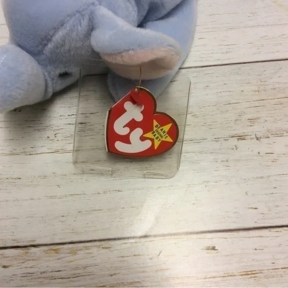 1995 TY PVC BEANIE BABY LIGHT BLUE PEANUT ELEPHANT - Picture 8 of 9